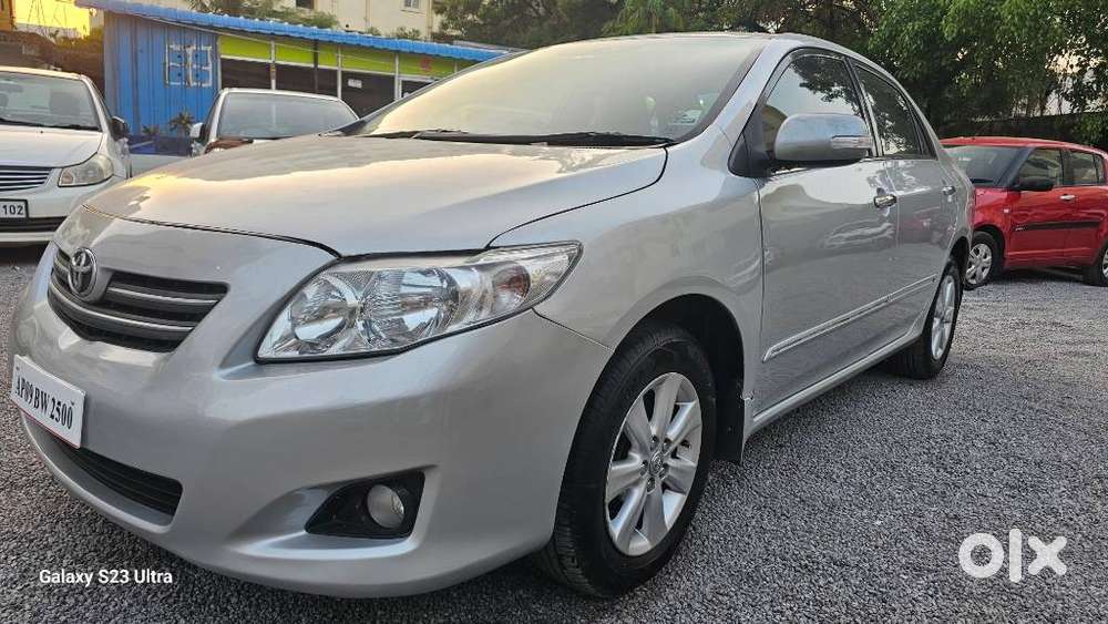 Toyota Corolla Altis 2010-2013 1.8 Js, 2010, Petrol