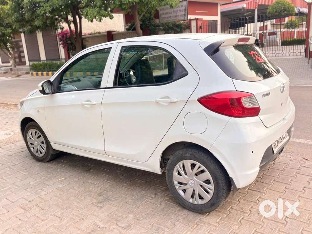 Tata Tiago 2017 Petrol 2nd Owner