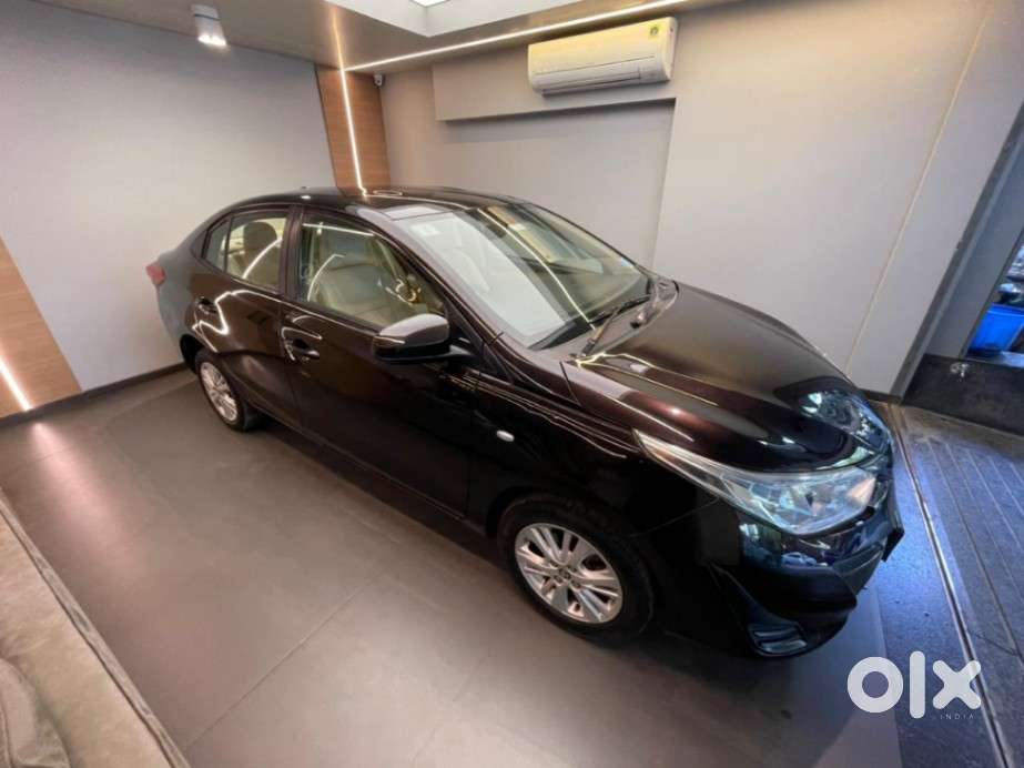 Toyota Yaris J Cvt, 2020, Petrol