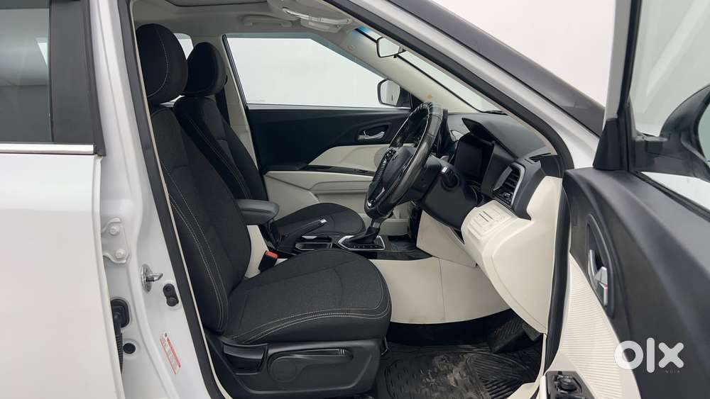 Mahindra Xuv 3xo Ax5l 1.2 Petrol At, 2024, Petrol