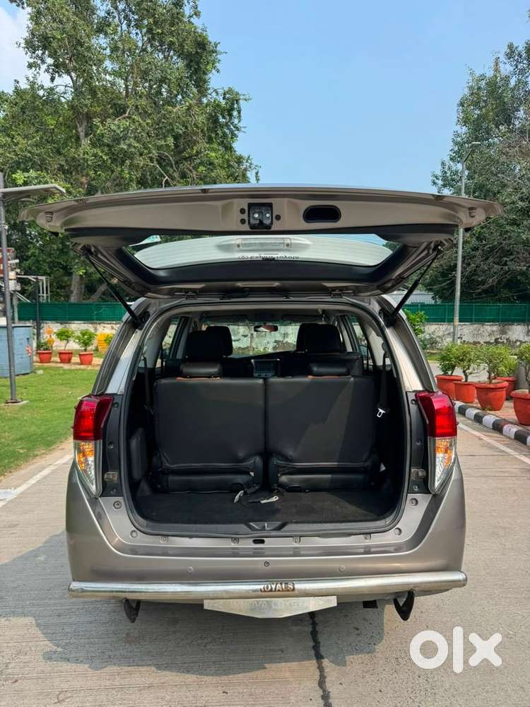 Toyota Innova Crysta [2020-ongoing] 2.4 Gx 7 Str, 2018, Diesel