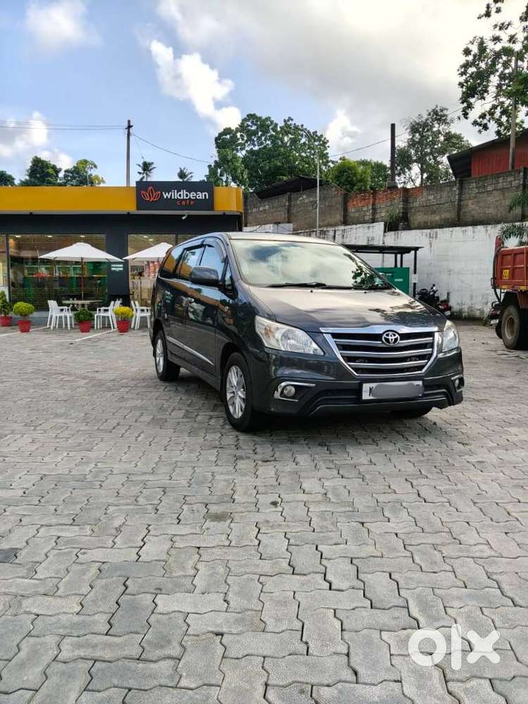 Toyota Innova 2.5 G (diesel) 8 Seater, 2015, Diesel