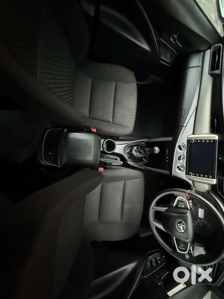 Toyota Innova Crysta 2.4 G Mt 8s, 2022, Diesel