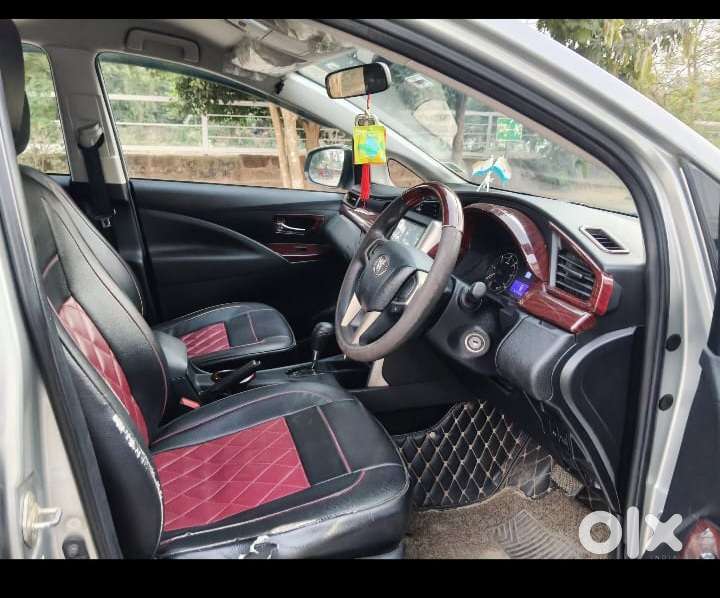 Toyota Innova Crysta 2.8 Gx At 8 Seater, 2017, Diesel