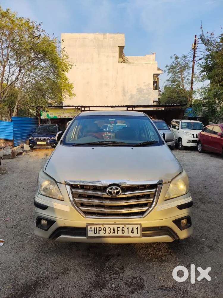 Toyota Innova 2014 Diesel Well Maintained