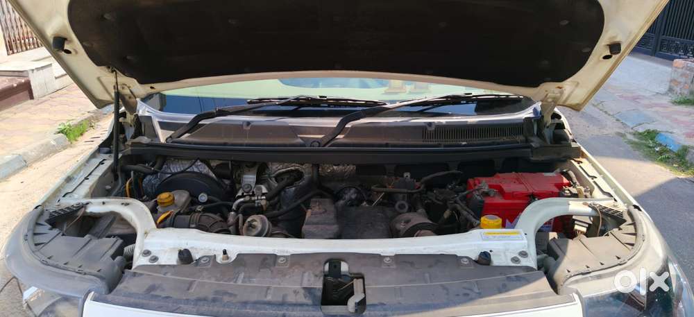 Mahindra Tuv 300 T10, 2019, Diesel