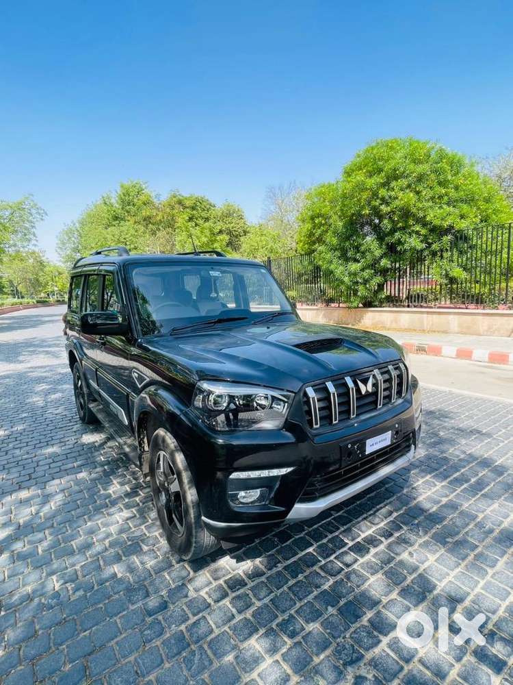 Mahindra Scorpio Classic 2023 Diesel 52000 Km Driven