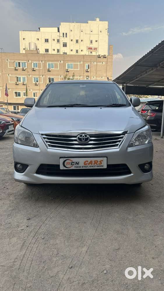 Toyota Innova 2.5 G (diesel) 8 Seater, 2012, Diesel