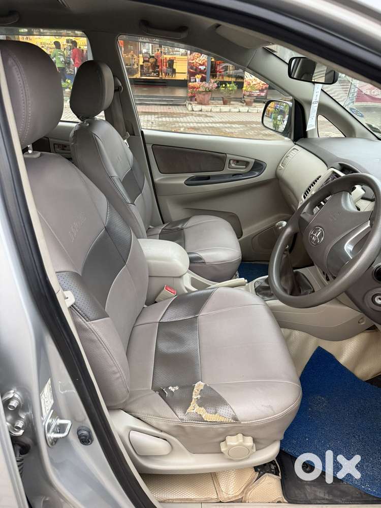 Toyota Innova 2.5 Gx (diesel) 8 Seater Bs Iv, 2013, Diesel