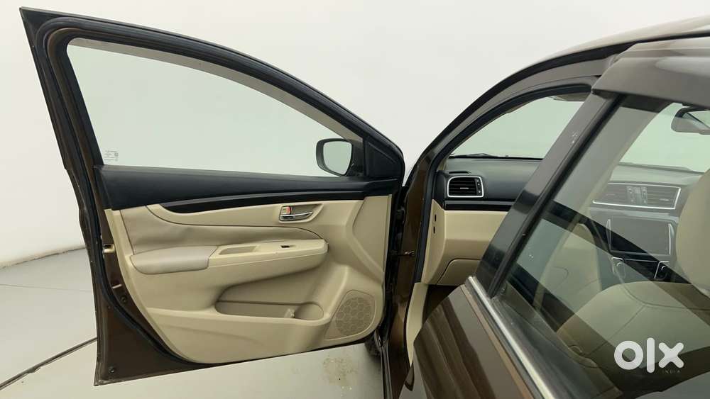 Maruti Suzuki Ciaz Zxi, 2015, Petrol