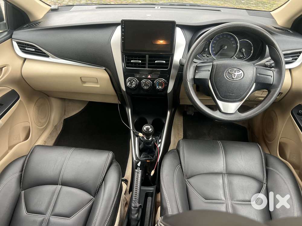 Toyota Yaris Ativ J, 2021, Petrol