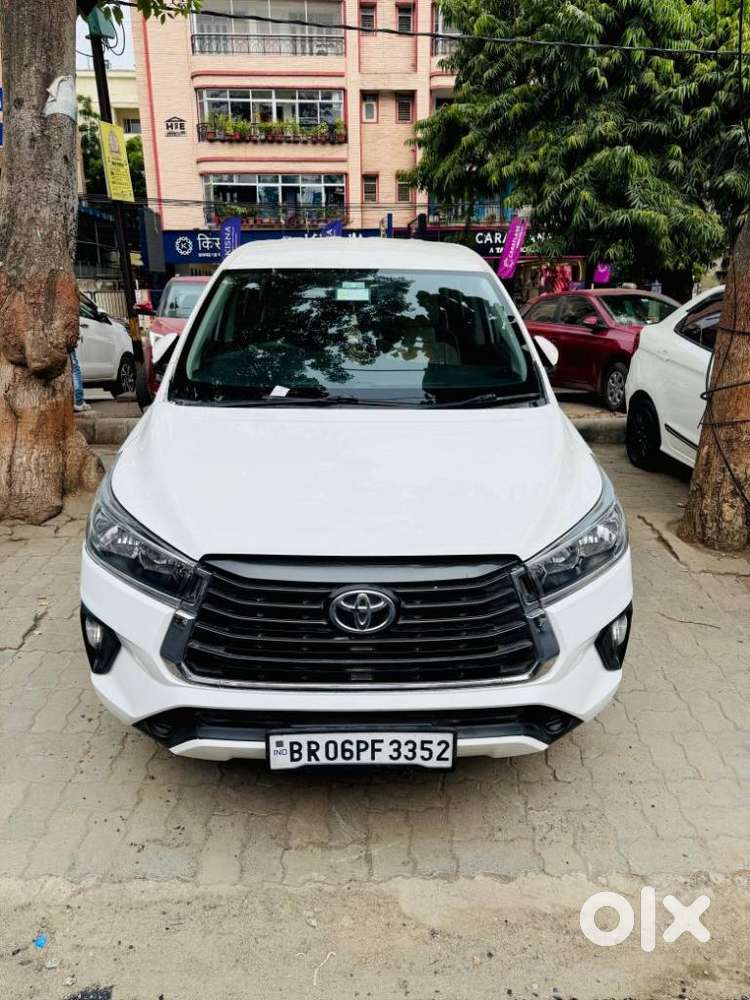Toyota Innova Crysta 2.4 G Mt, 2022, Diesel