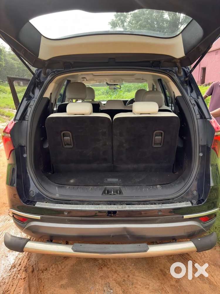 Mahindra Xuv700 2.2 Ax 7 Diesel At Luxury Pack Str, 2023, Diesel