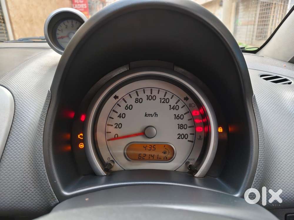 Maruti Suzuki Ritz Vxi, 2011, Petrol