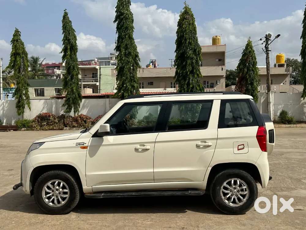 Mahindra Tuv 300 T8 2016 Car