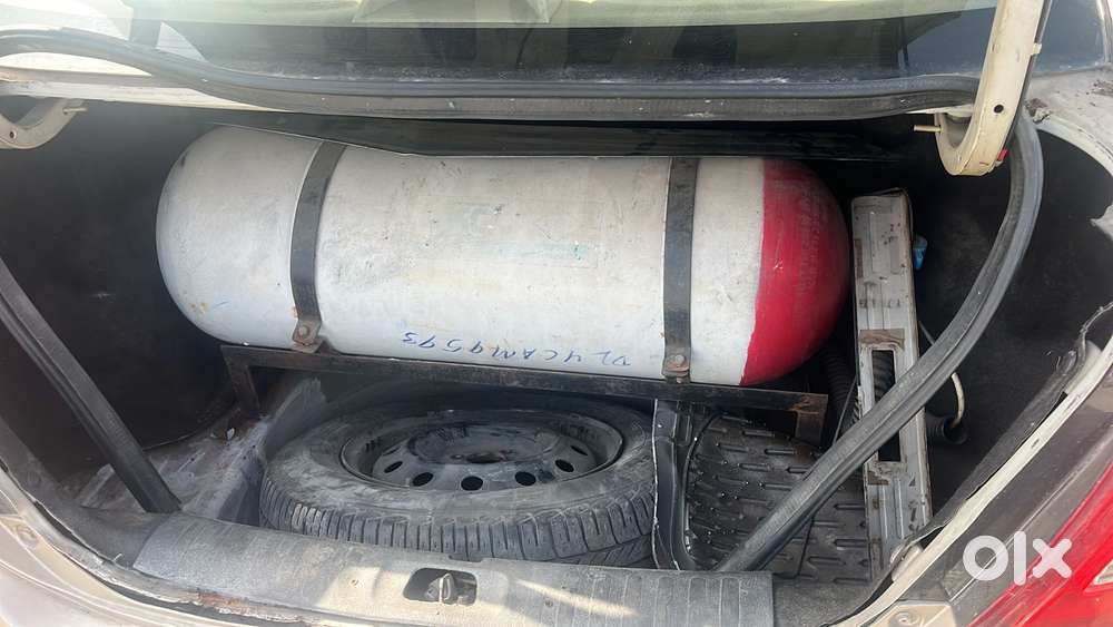 Maruti Suzuki Swift Dzire 1.2 Vxi Bsiv, 2012, Cng & Hybrids