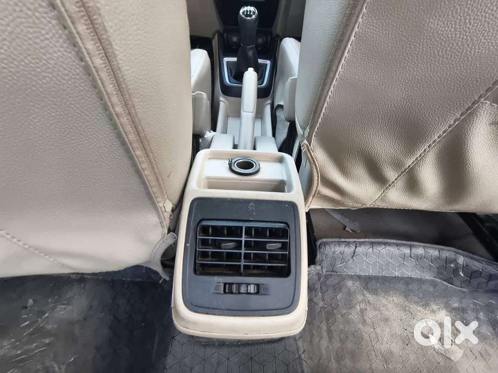 Maruti Suzuki Dzire 1.2 Vxi, 2022, Petrol