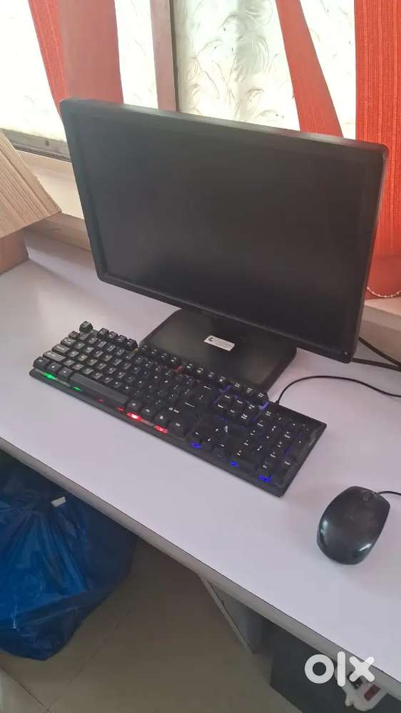 Working Desktop Computer at just ₹8000/-