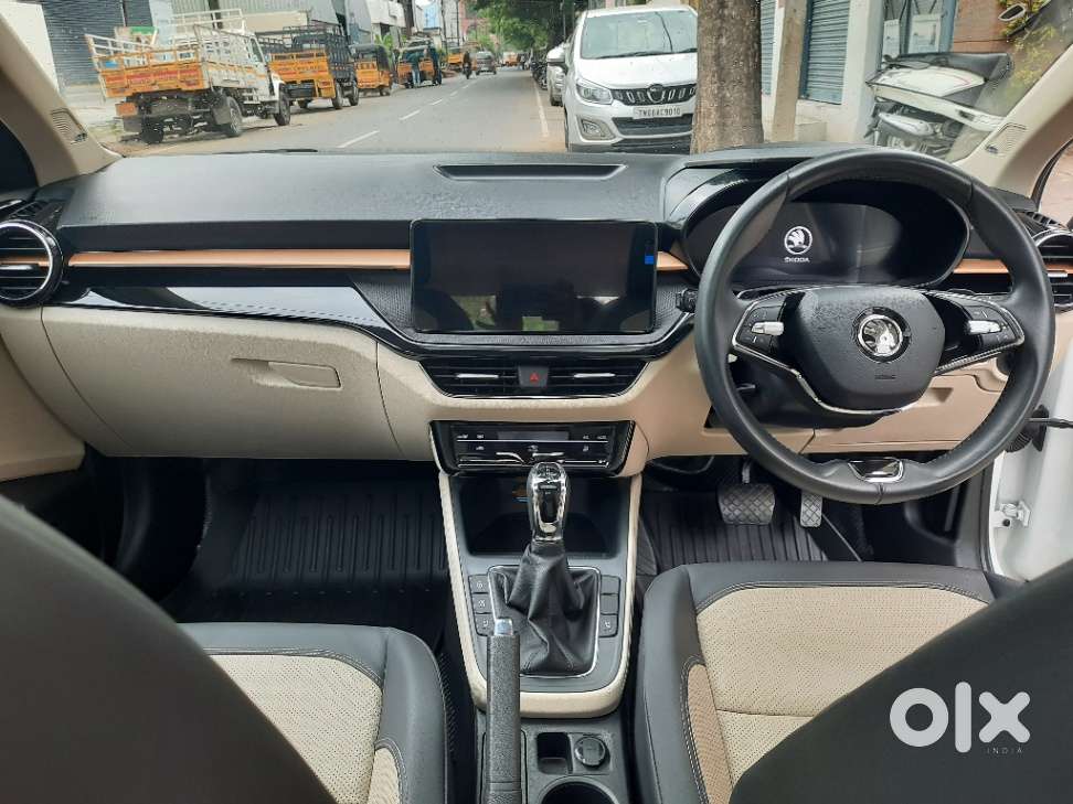 Skoda Slavia 1.5 Tsi Style At, 2024, Petrol