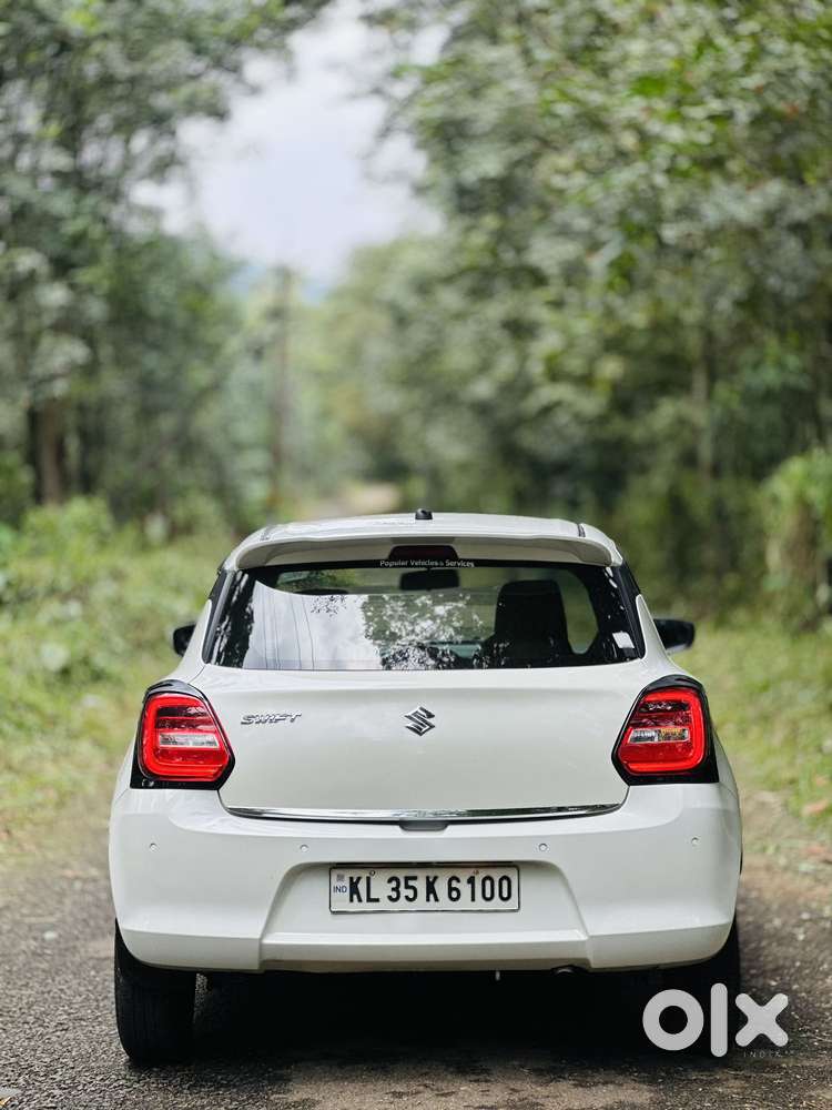 Maruti Suzuki Swift Vxi + Manual, 2020, Petrol