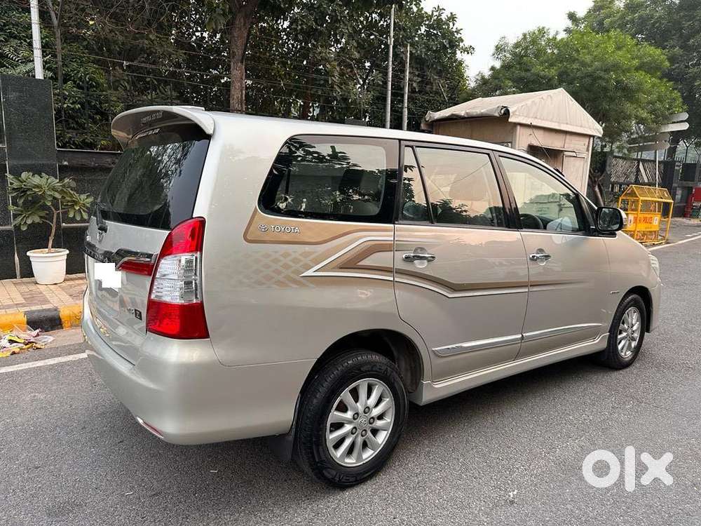 Toyota Innova 2.5 Zx 7 Str Bs-iv, 2015, Diesel