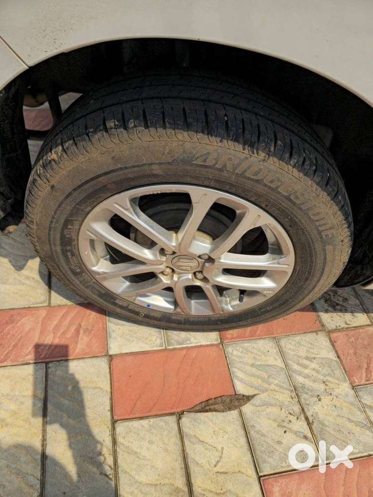 Maruti Suzuki Swift Zxi, 2023, Petrol