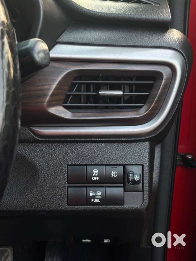 Maruti Suzuki Brezza 1.5 Vxi Cng, 2023, Cng & Hybrids