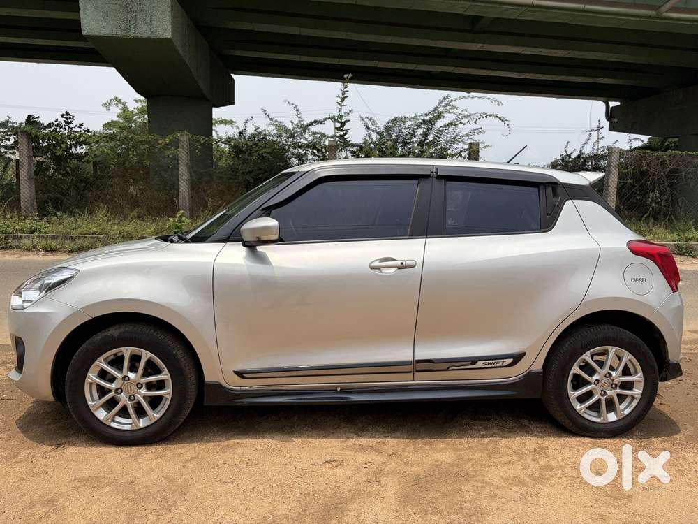 Maruti Suzuki Swift Zxi Plus Dual Tone, 2018, Diesel