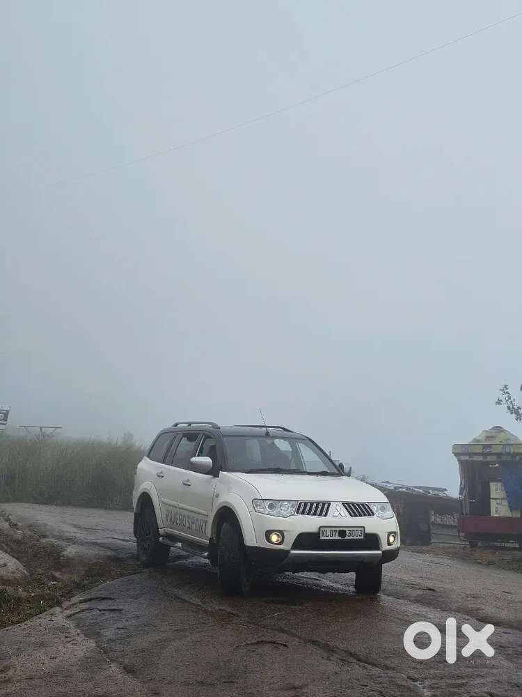 Mitsubishi Pajero Sport 2013 4*4 Manual