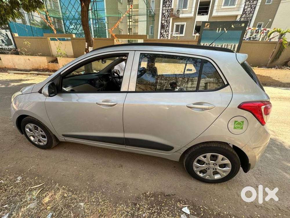 Hyundai Grand I10 2013-2016 Sportz, 2015, Petrol