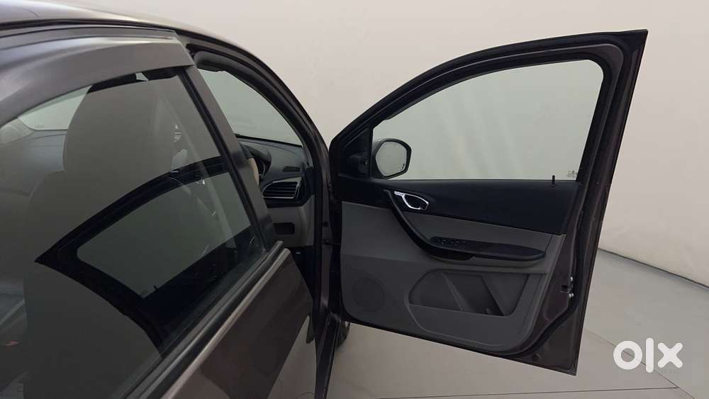 Tata Tiago 1.2 Revotron Xz Wo Alloy, 2016, Petrol