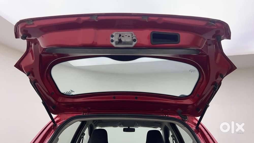 Tata Tiago Xe, 2018, Petrol