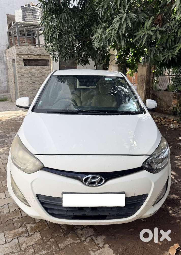 Hyundai I20 Sportz 1.2 Bs-iv, 2014, Petrol
