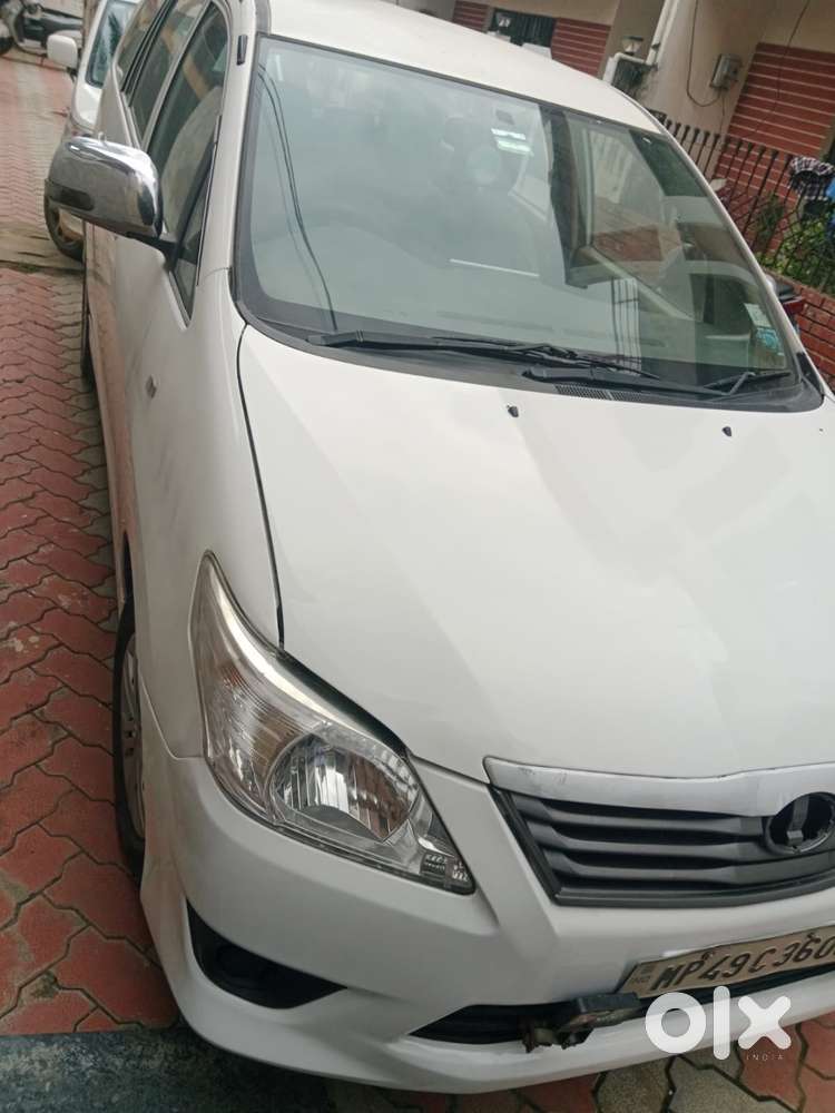 Toyota Innova  2.5 G