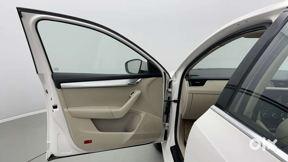 Skoda Octavia [2014-2017] 2.0 Style Tdi At, 2017, Diesel