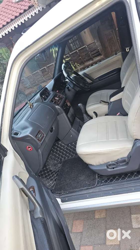 Mitsubishi Pajero ,clean Engine Room With No Accident History