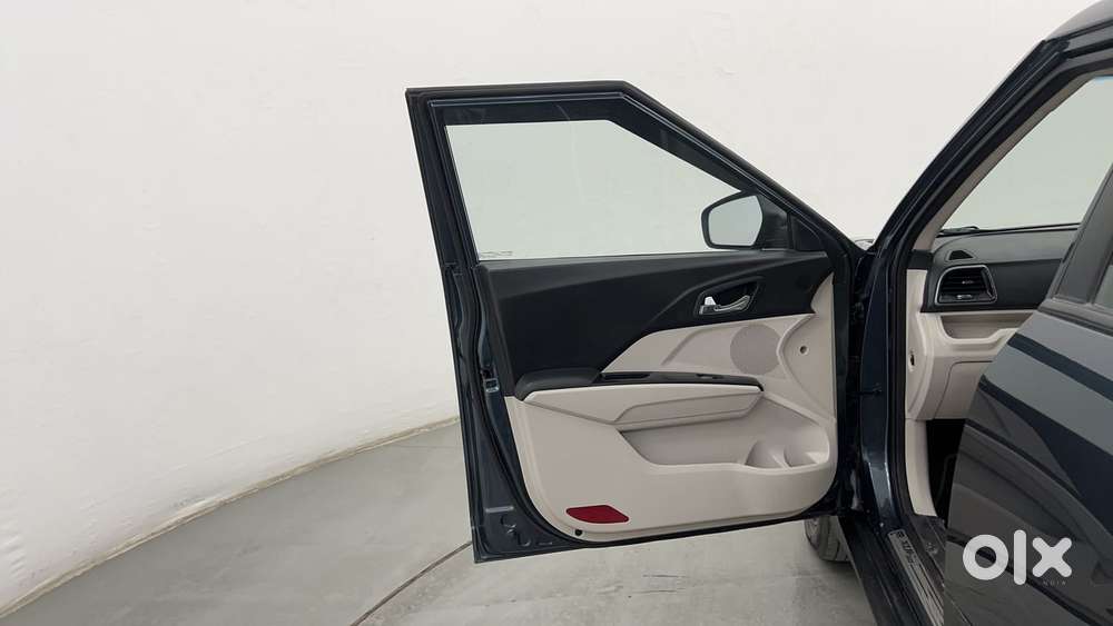 Mahindra Xuv300 W8 Option, 2022, Petrol