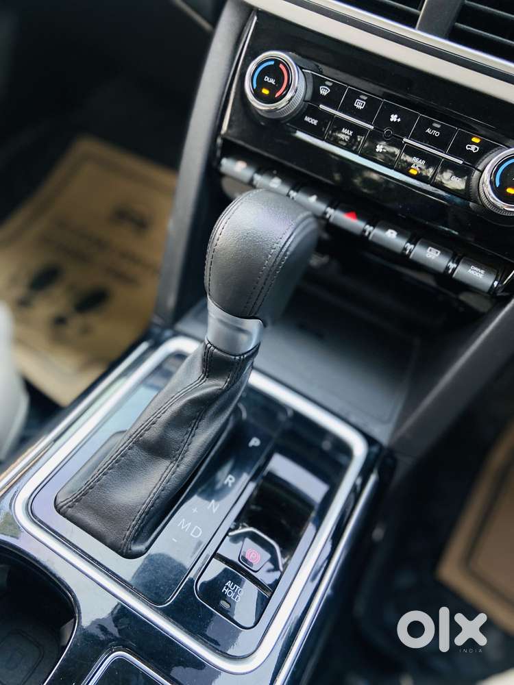 Mahindra Xuv700 2.2 Ax 7 Diesel At Luxury Pack Str Awd, 2023, Diesel