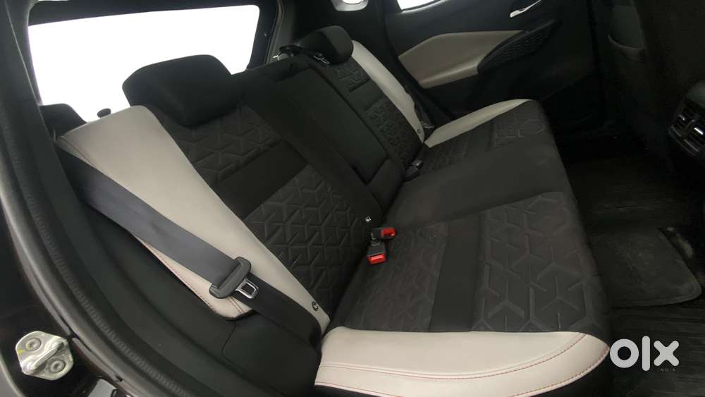 Nissan Magnite 1.0 Xl Turbo Cvt, 2025, Petrol
