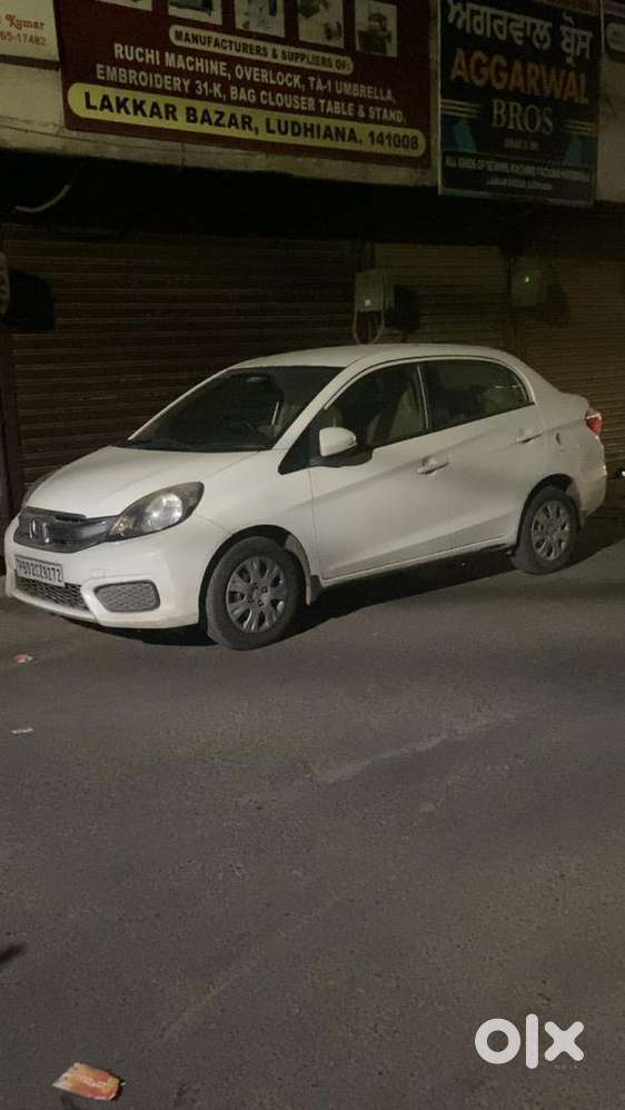 Honda Amaze 2016 Petrol Well Maintained