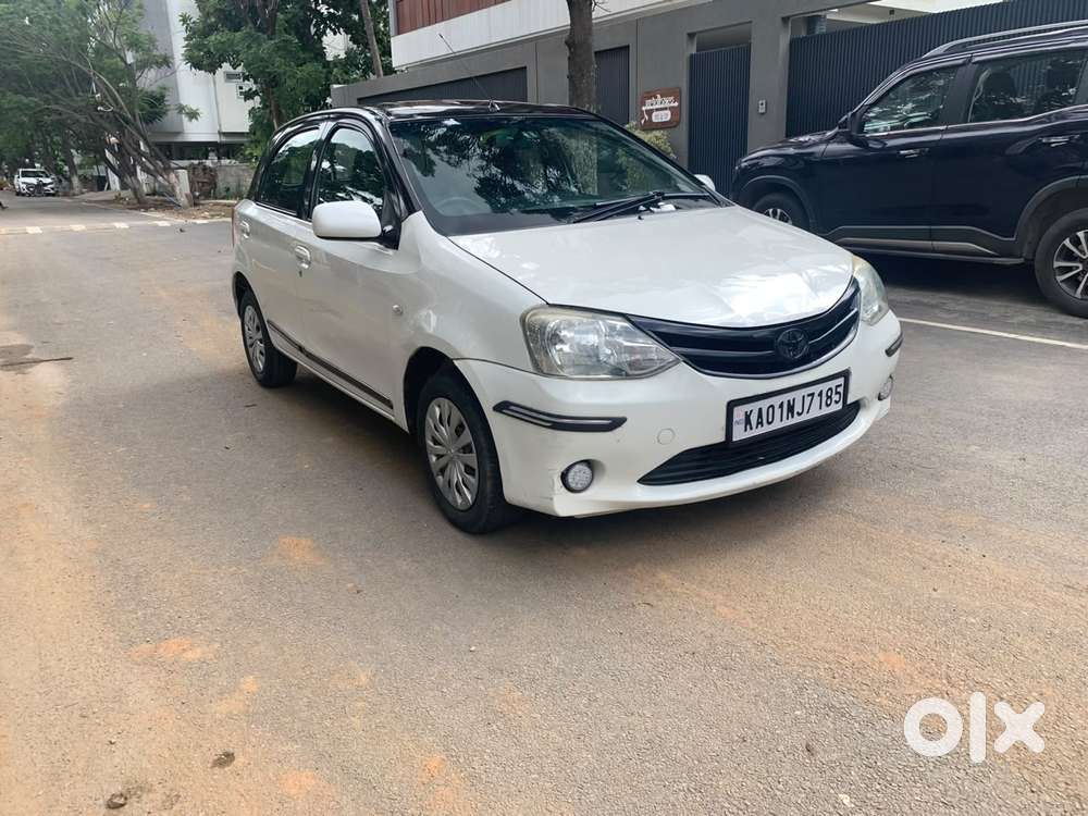 Toyota Etios Liva G, 2011, Petrol