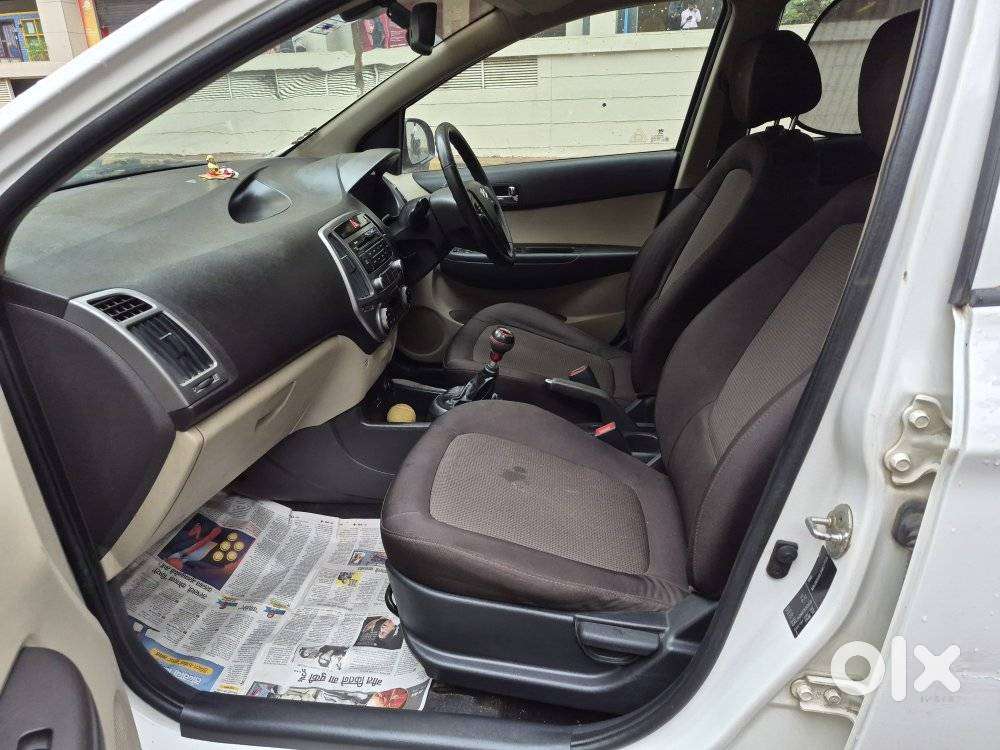 Hyundai I20 Sportz 1.2 Bs-iv, 2014, Cng & Hybrids