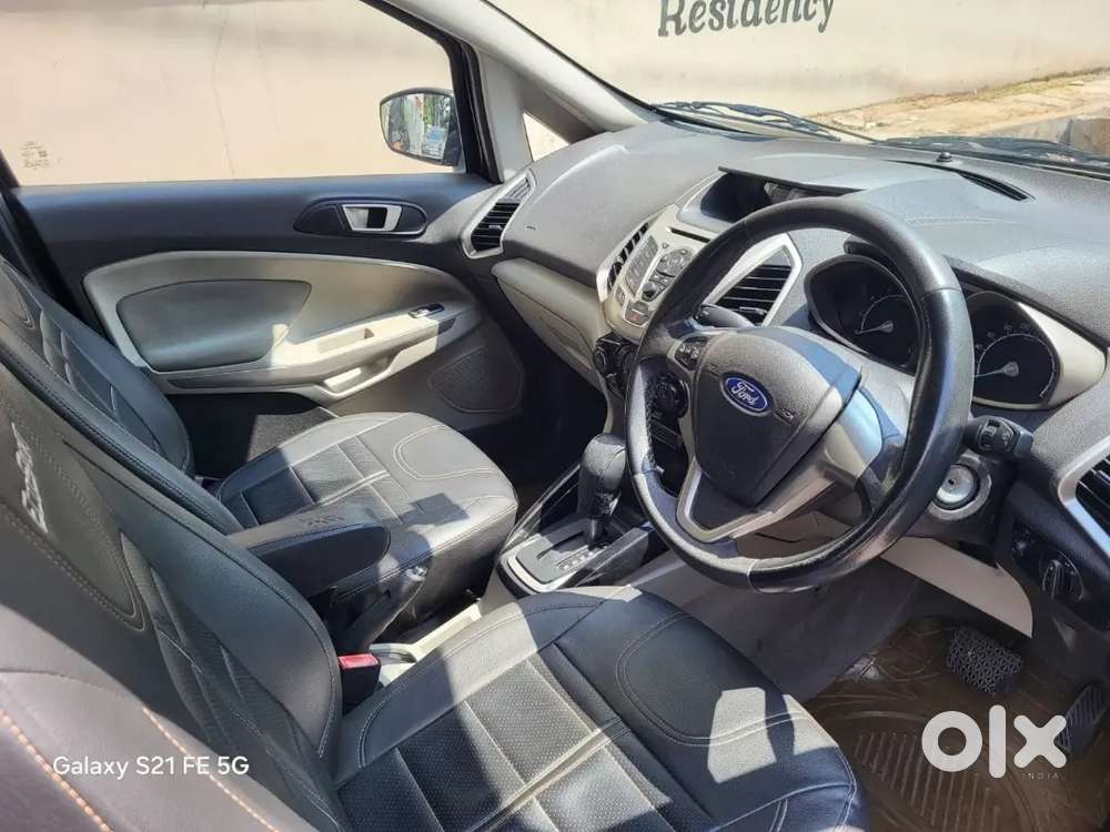 Showroom Track Automatic Ford Ecosport Titanium Petrol 2014 At Amt
