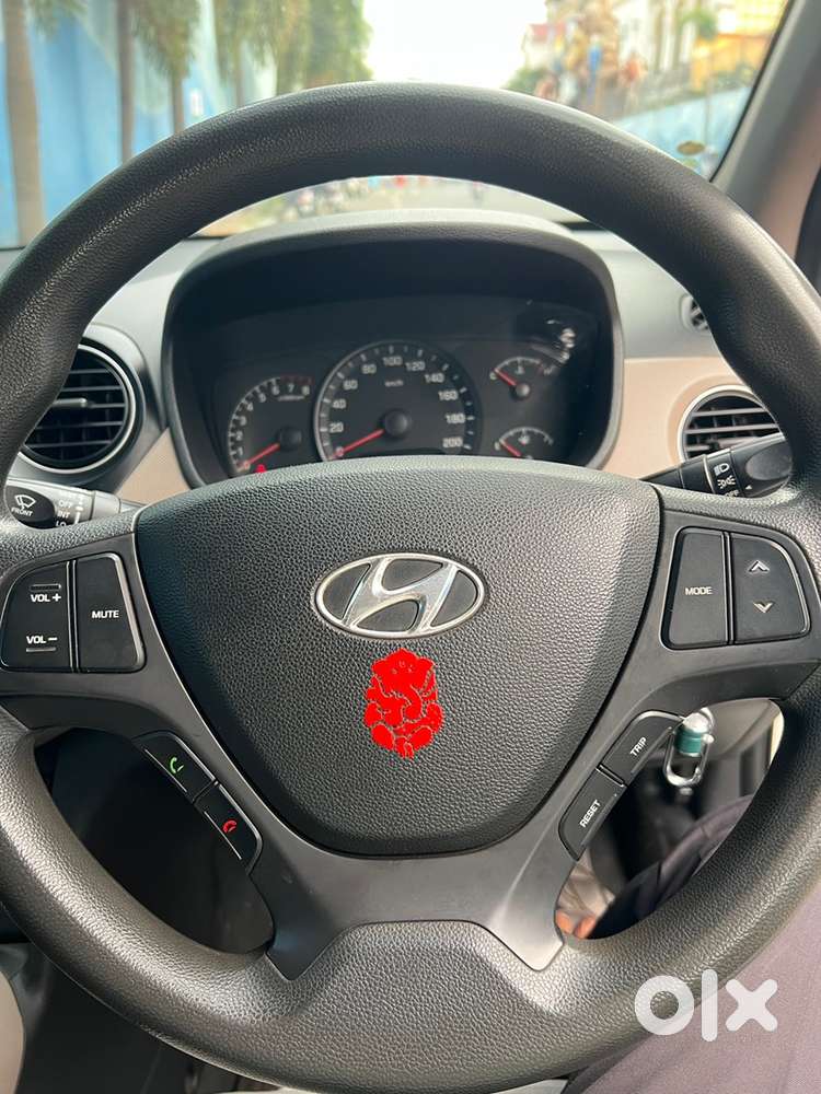 Hyundai Xcent Petrol Manual 2014