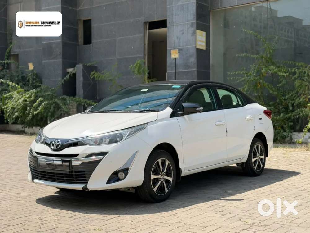 Toyota Yaris V Cvt, 2020, Petrol