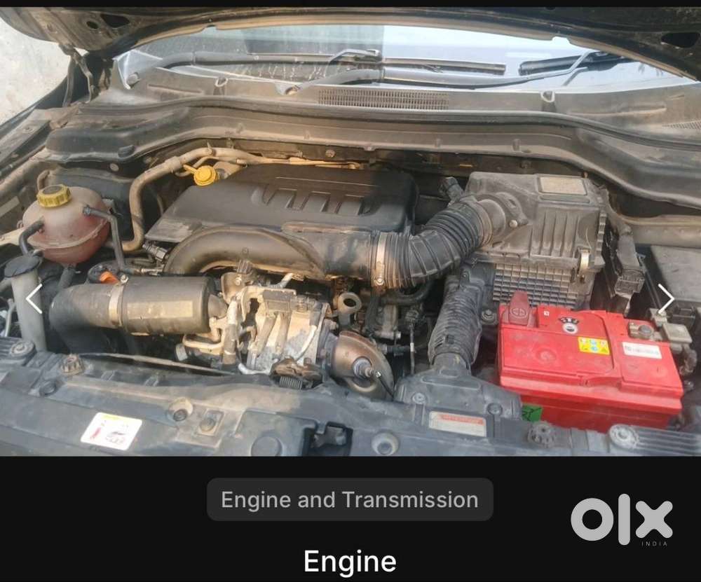Mahindra Xuv300 Turbosport 2023 Petrol Well Maintained