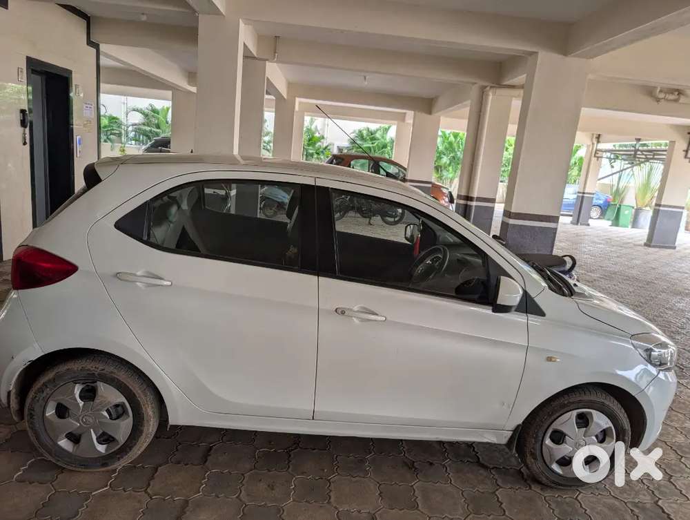 Tata Tiago 2016 Petrol 70000 Km Driven