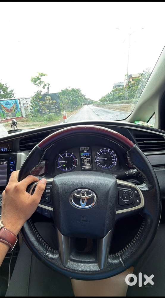 Toyota Innova Crysta 2016