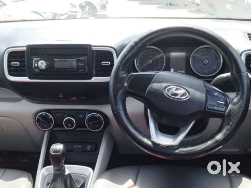 Hyundai Venue E 1.2 Petrol, 2022, Petrol