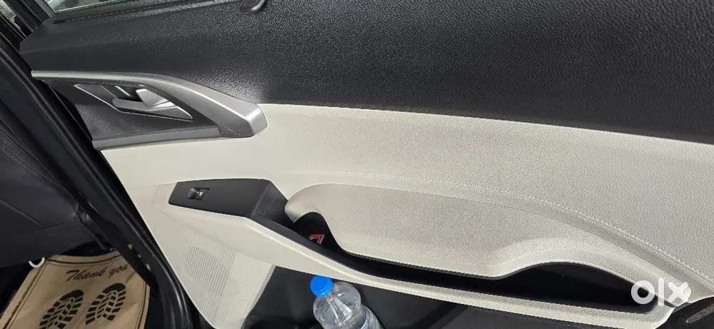 Kia Carens Premium Petrol Manual 2024